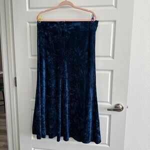 Blue crushed velvet midi skirt from Italy!